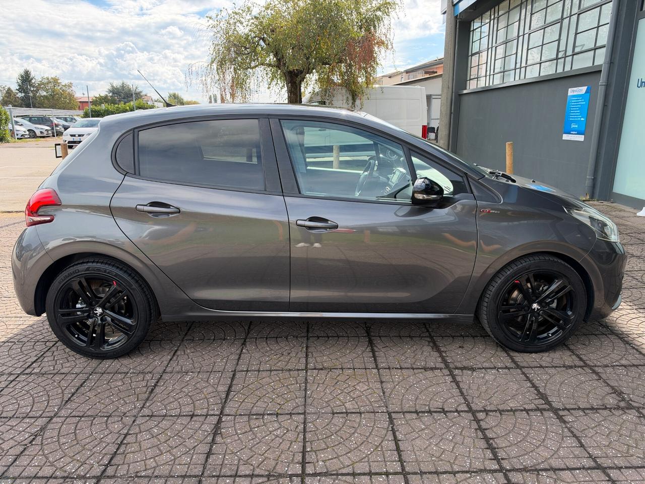 Peugeot 208 Turbo 110 EAT6 S&S 5 porte GT Line