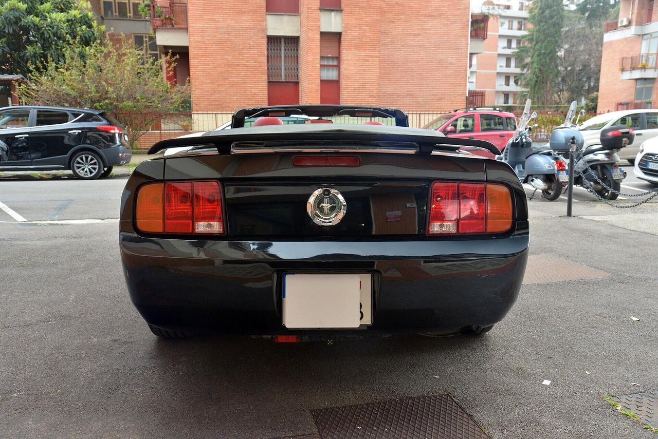 Ford Mustang 4.0 V6 cabrio a Firenze