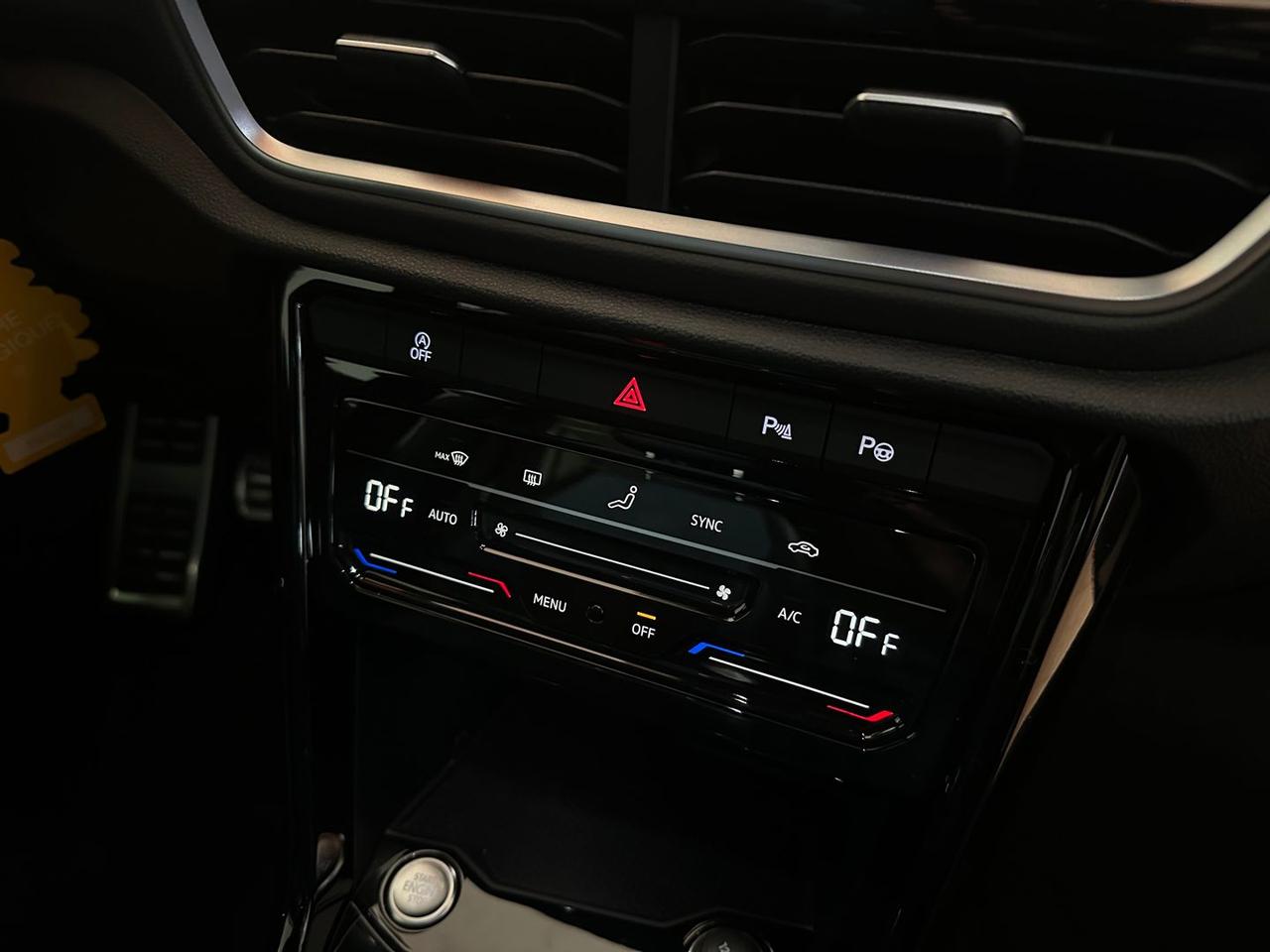 Volkswagen T-Roc 1.0 TSI R LINE #11172