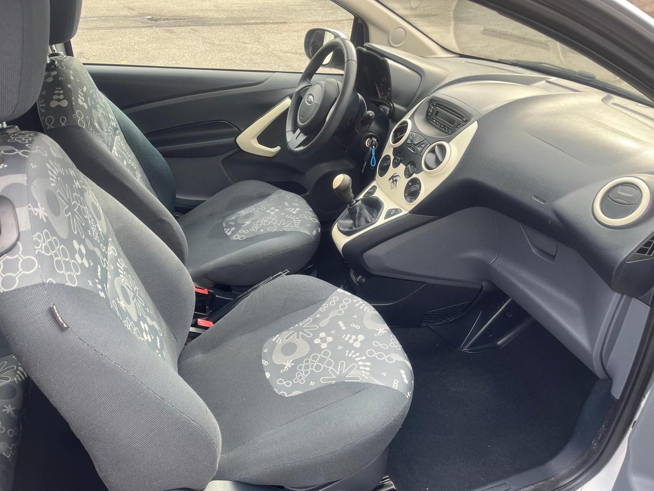 Ford ka 1.2 benz .-full opt-2013