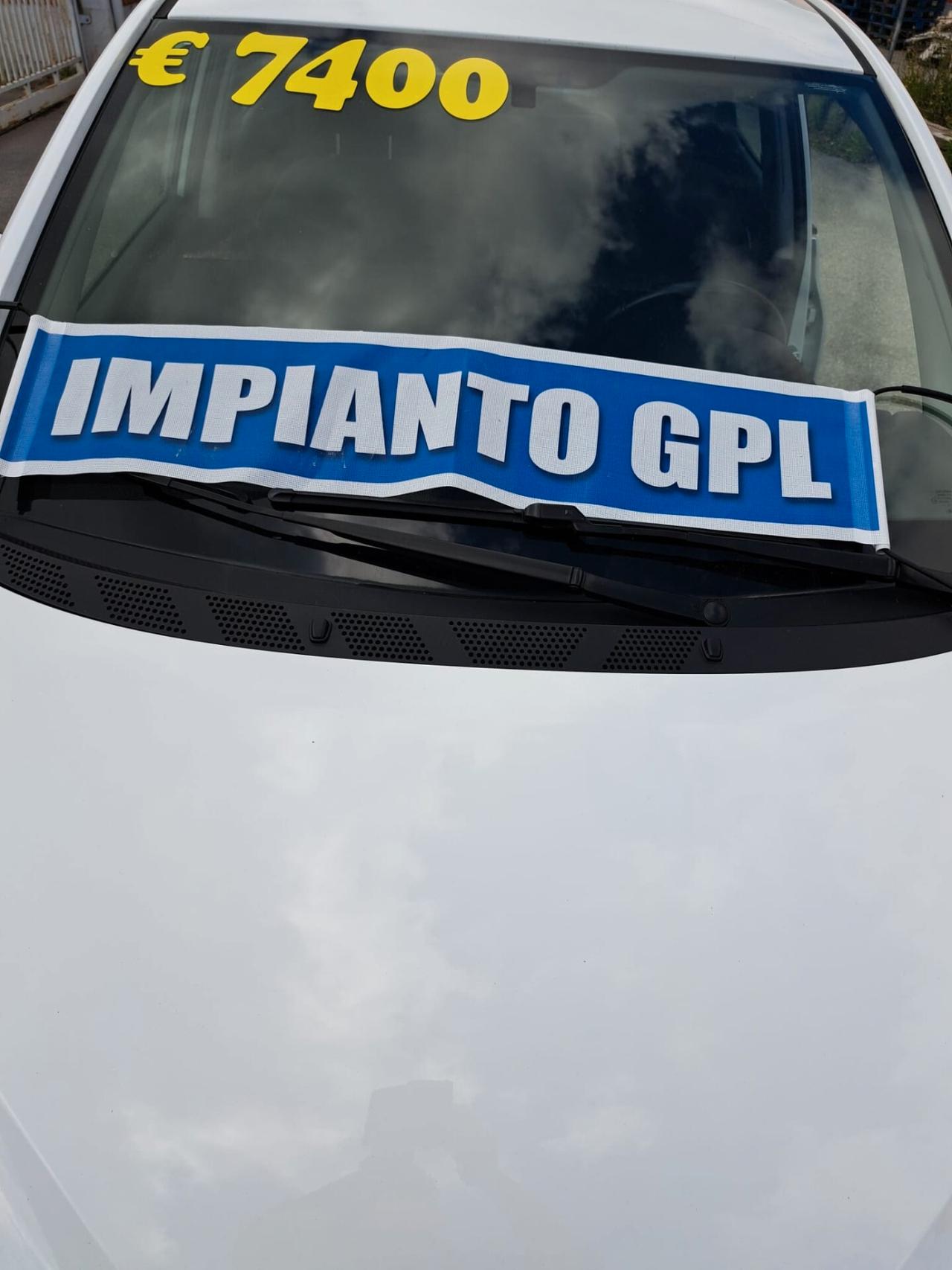HYUNDAI IX20 1.6 MPI ECONEXT APP MODE GPL € 6900