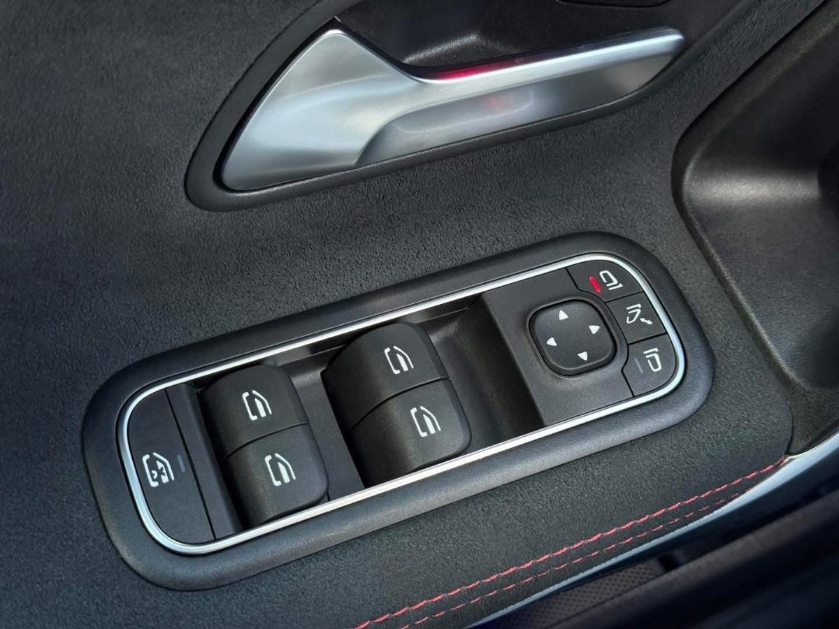 Mercedes Classe A 200d Premium AMG Night Edition 150CV