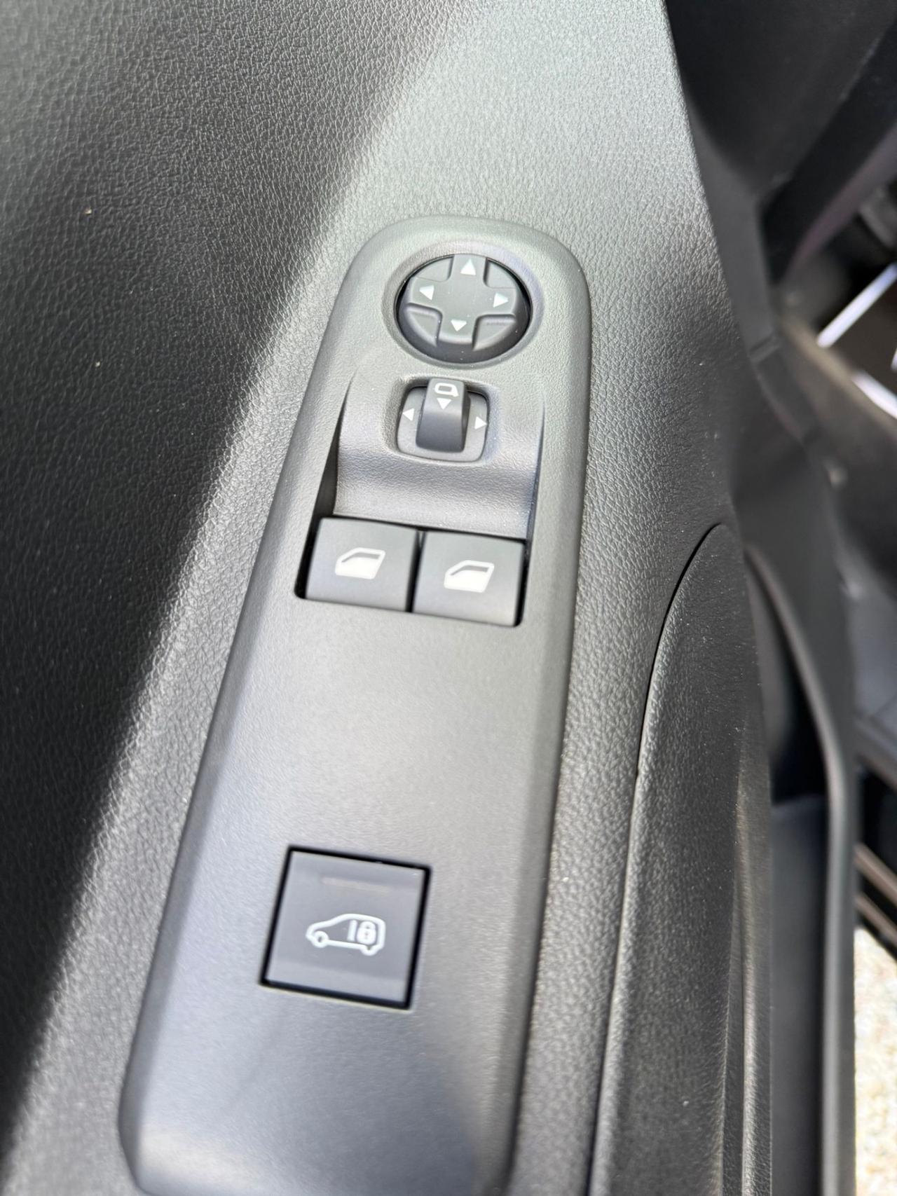 Opel combo 1.5 diesel XL 5 posti autocarro