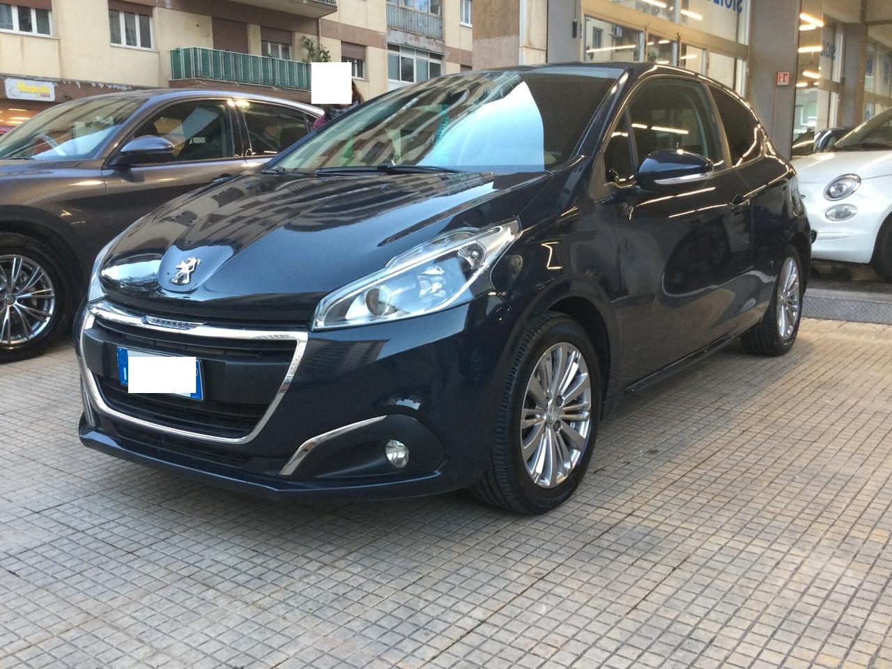 Peugeot 208 PureTech 82 3 porte Allure
