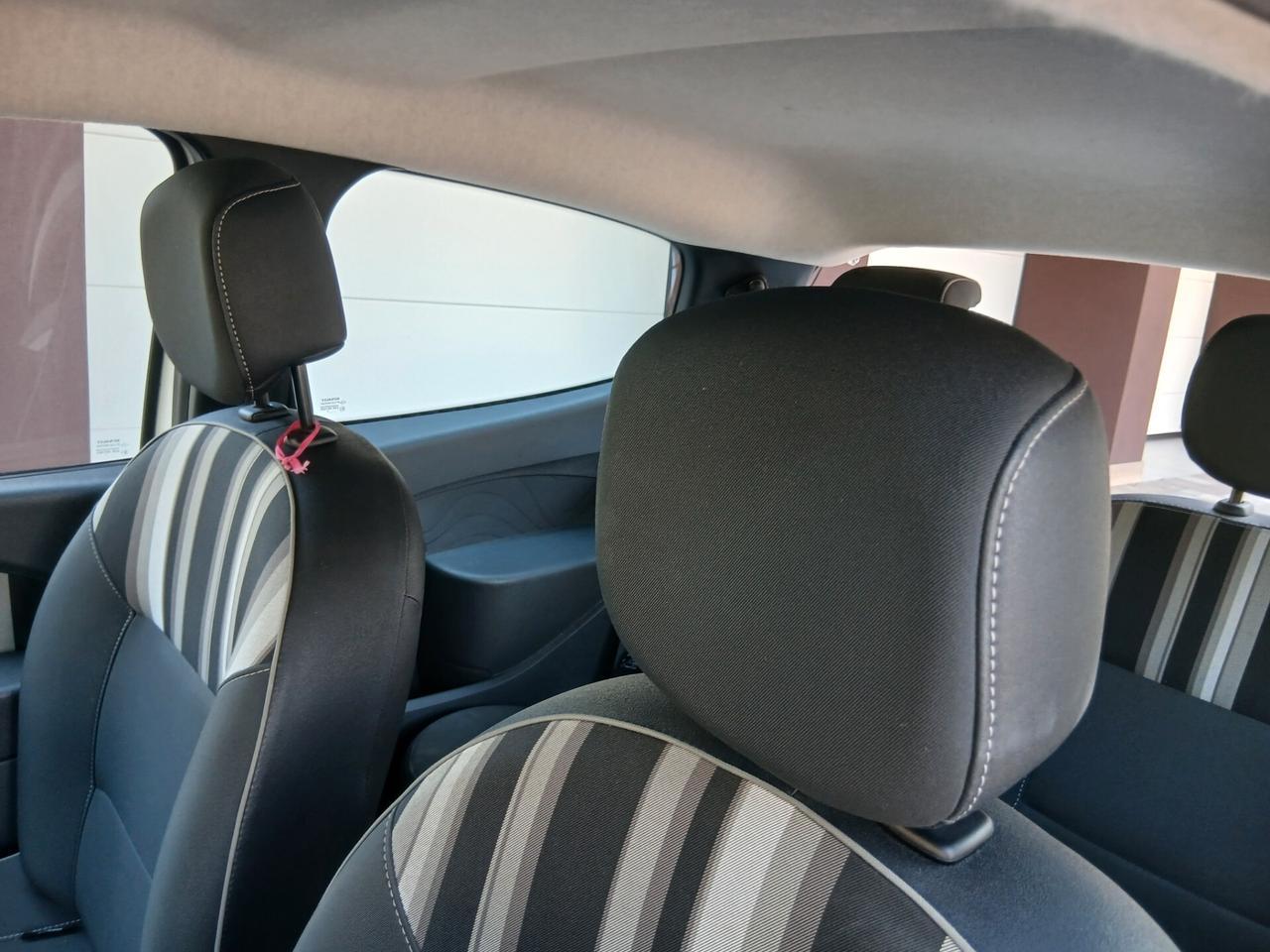 Renault Twingo 1.2 night & day unico prop tua a € 158 mese