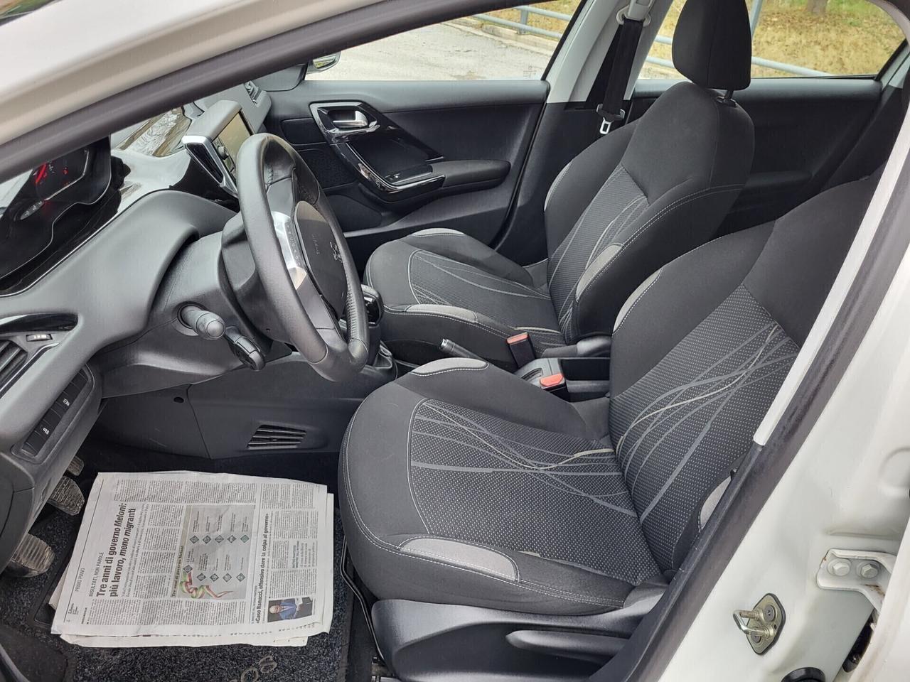 PEUGEOT 208 1,4 HDI-UNICO PROPRIETAR-4 REVISIONI