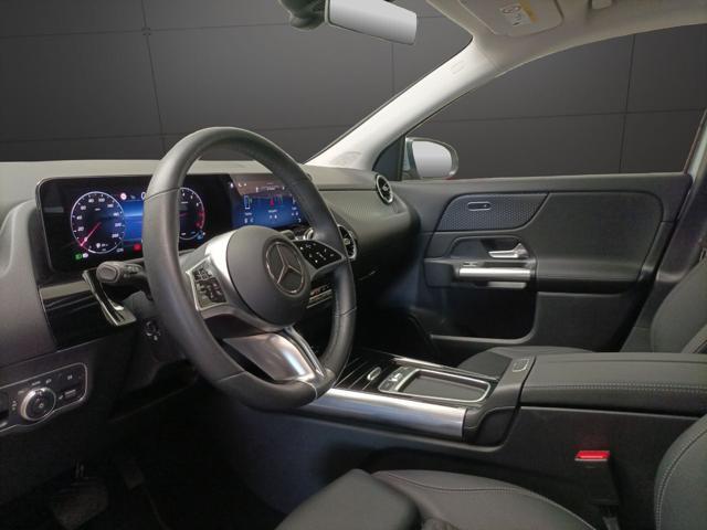 MERCEDES-BENZ GLA 180 Automatic Progressive Advanced