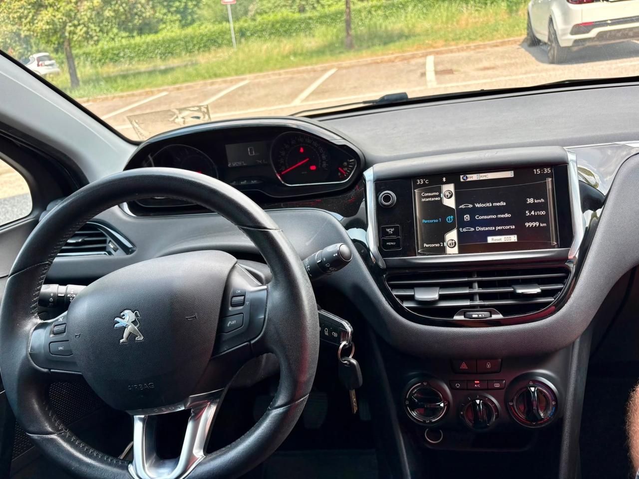 Peugeot 208 5p 1.2 82cv ok neopatentati