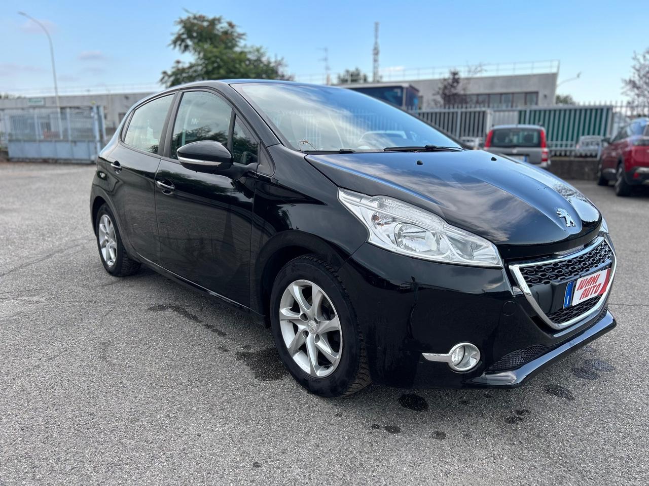 Peugeot 208 1.4 HDi 68 CV LEGGI NOTE