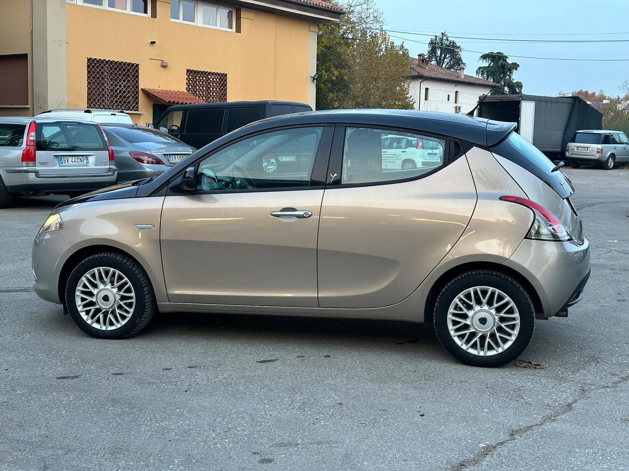 Lancia Ypsilon 1.2 Platinum solo 115mila km