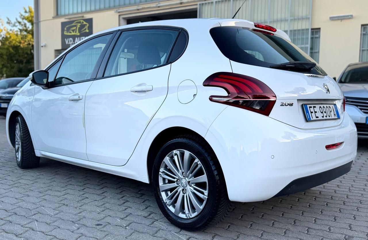 Peugeot 208 PureTech 82 5 porte Allure