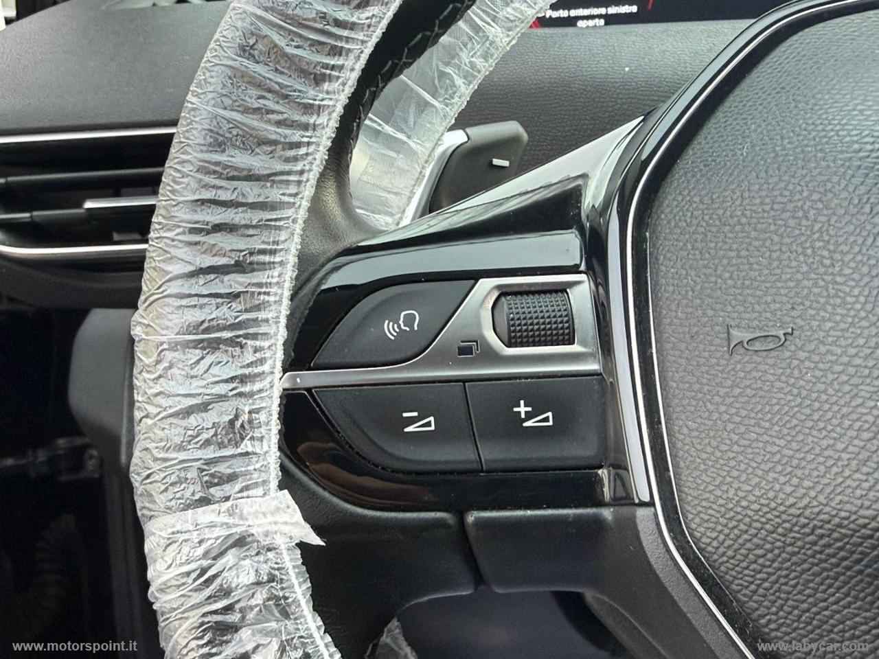 PEUGEOT 5008 BlueHDi 130 S&S EAT8 Crossway