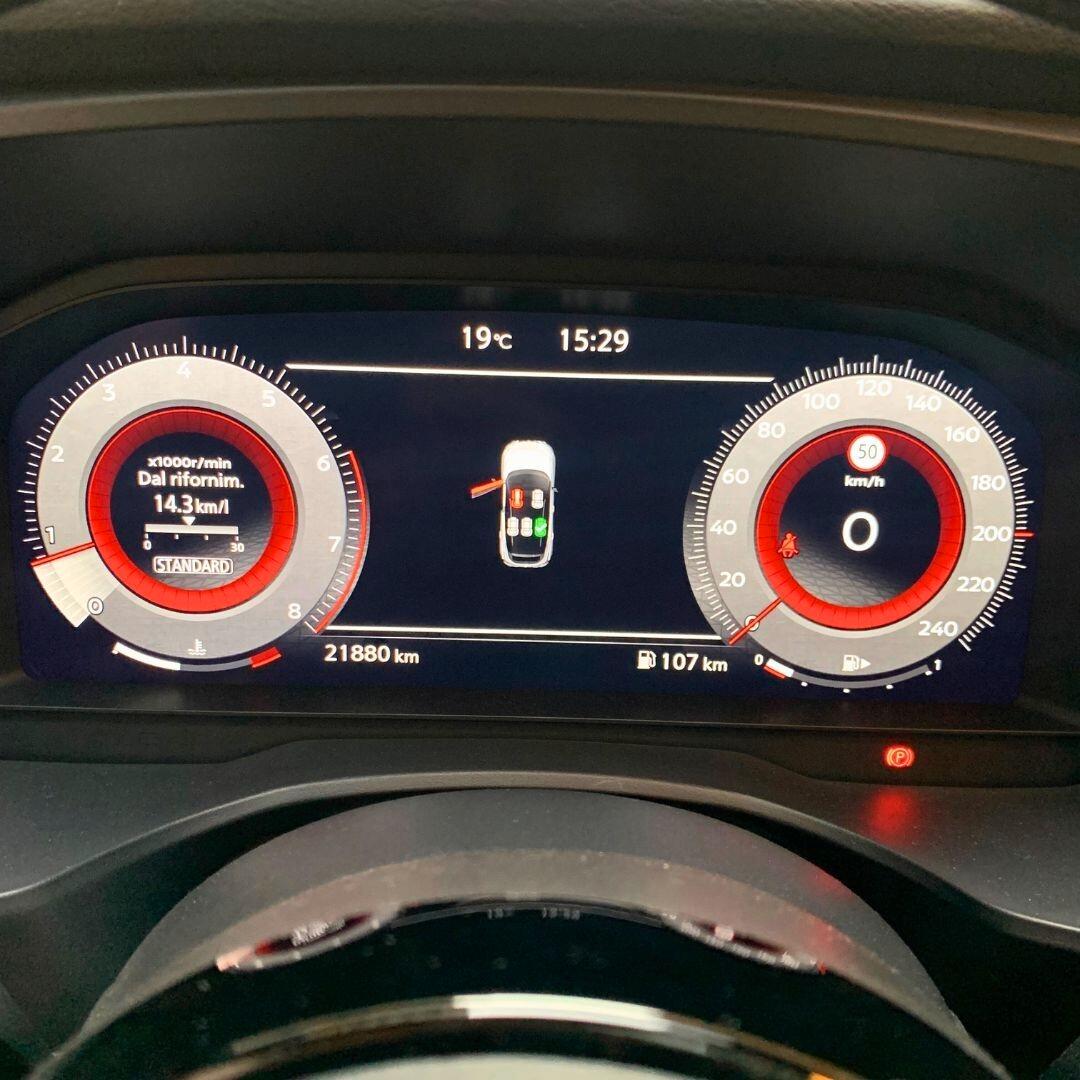 Nissan Qashqai MHEV 140 CV Tekna **22.000 KM**