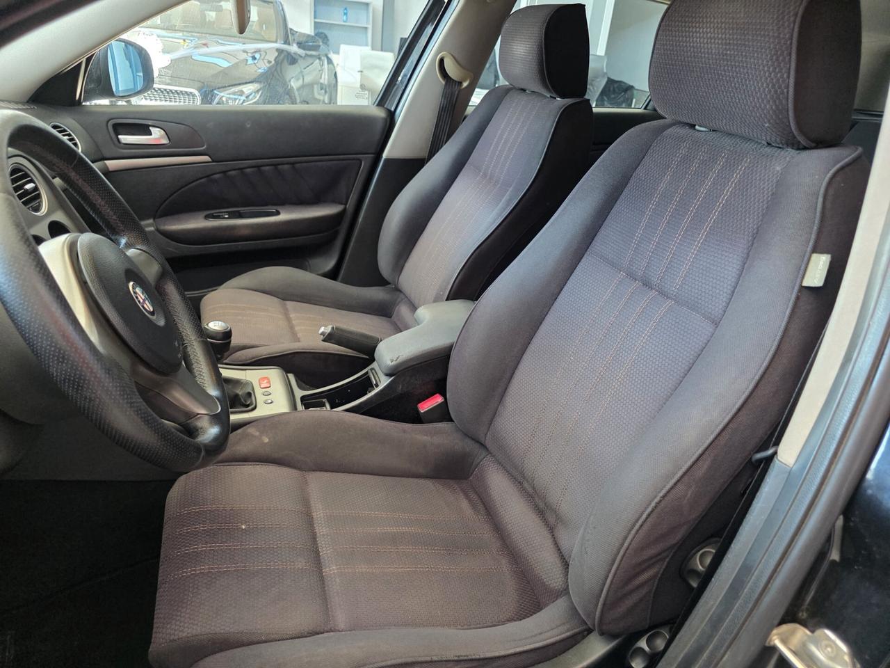 Alfa Romeo 159 1.9 JTDm 16V Sportwagon Distinctive