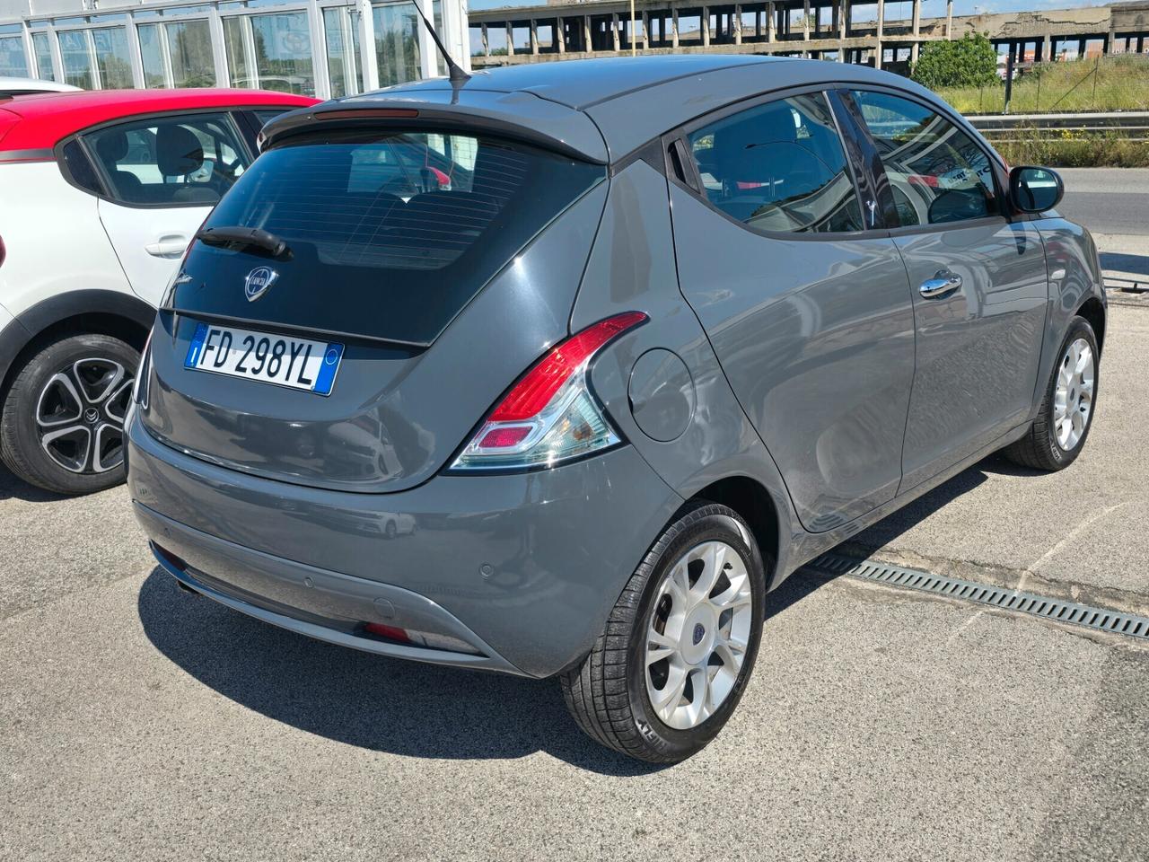 Lancia Ypsilon 1.3 MJT 95 CV 5 porte S&S Platinum