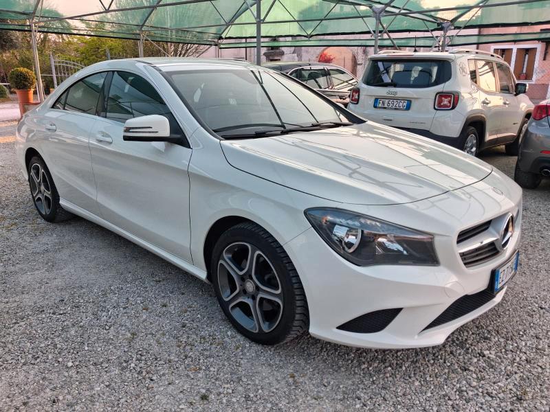 Mercedes CLA Berlina 180 Executive