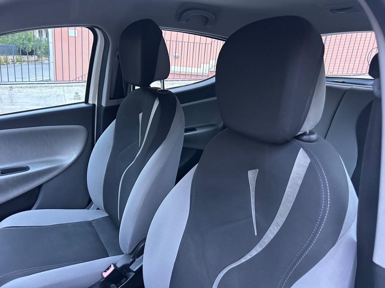 Lancia Ypsilon 1.2 benz ideale per neo patentati