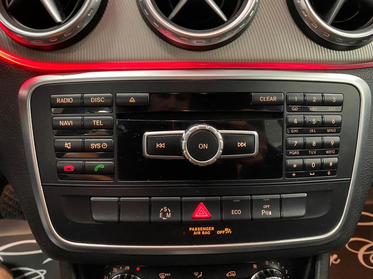 MERCEDES-BENZ GLA 200D SPORT 2.2 136CV PELLE NAVI CAM ANNO 2015