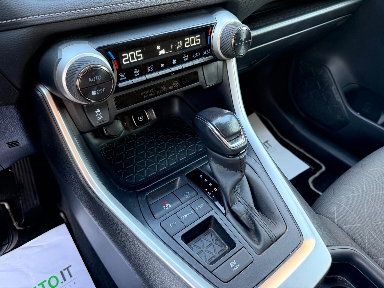 Toyota RAV 4 RAV4 2.5 Full Hybrid UNIPRO