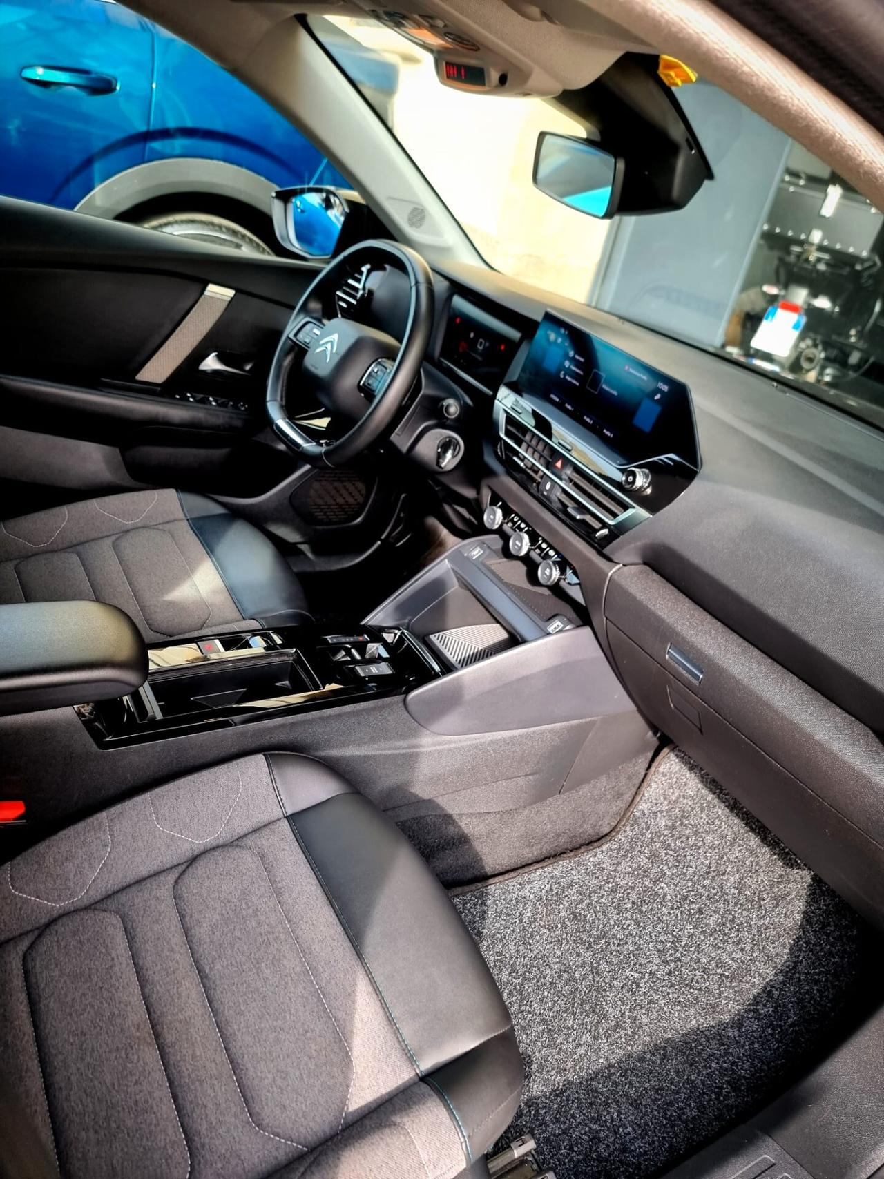 Citroen C4 X BlueHDI 130 S&S EAT8 Shine Pack