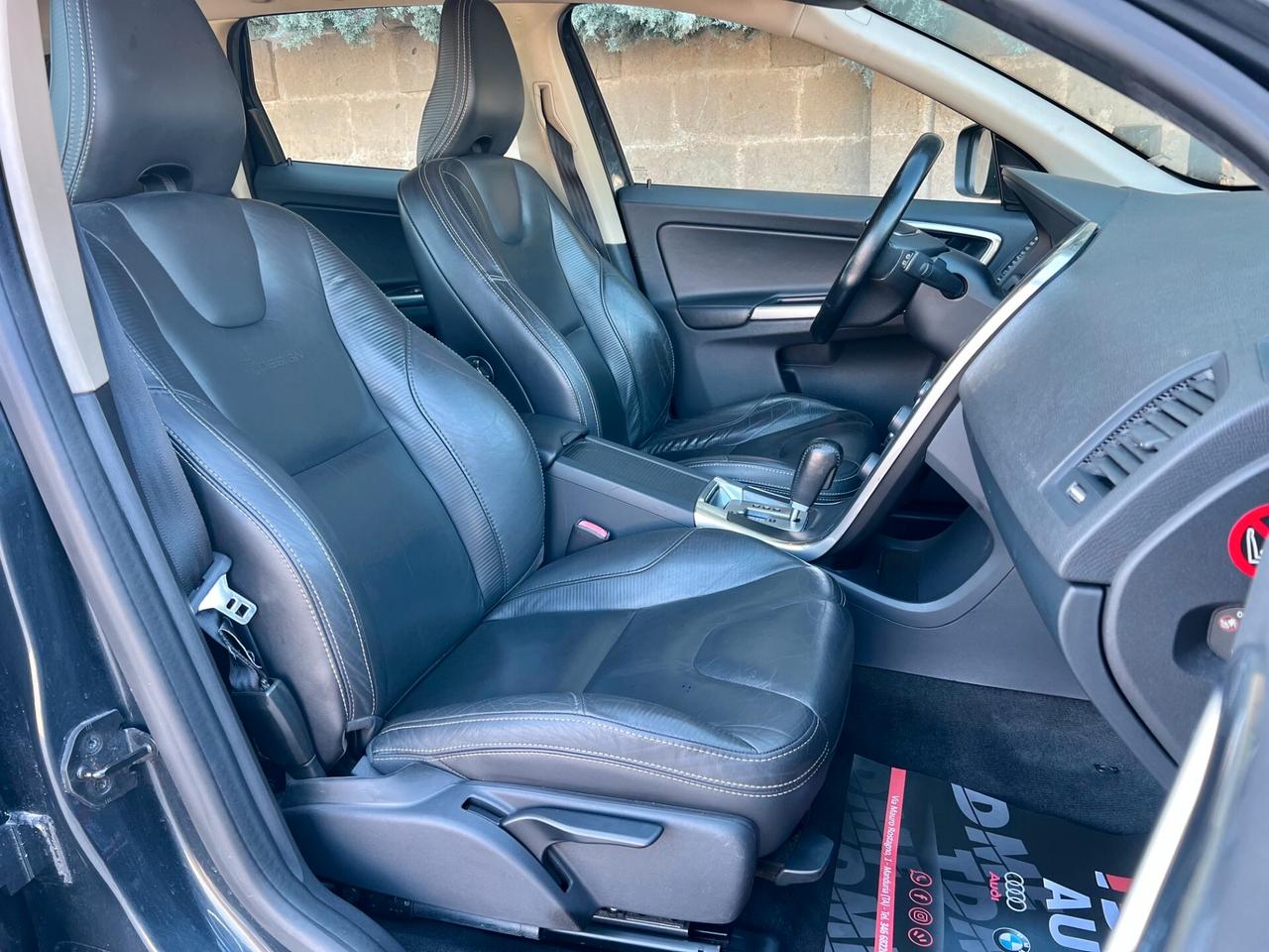 Volvo XC 60 D5 AWD R-design Geartronic