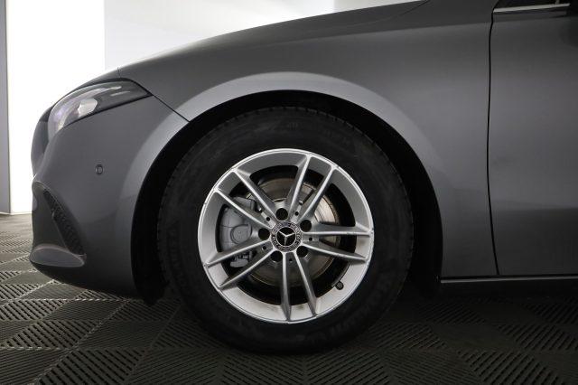 MERCEDES-BENZ A 180 A 180 d Automatic Business Extra