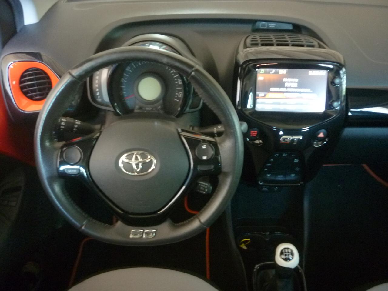 TOYOTA AYGO 1.0 VVT-i 69cv 5 Porte - x Clusiv