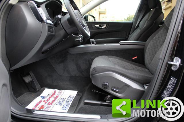 VOLVO XC60 B4 automatico Essentialle con Leasing