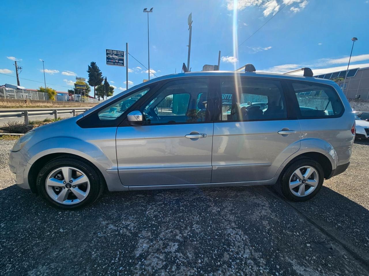 Ford Galaxy 1.8 TDCi 125 CV 7 POSTI