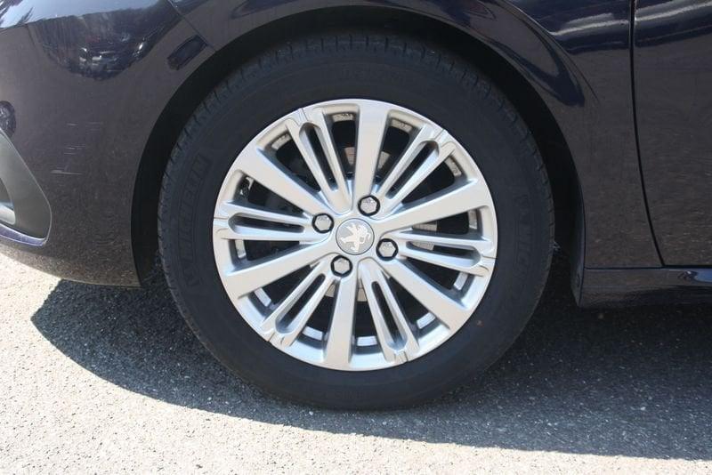 Peugeot 208 Active PureTech 82cv S/S Neopat.