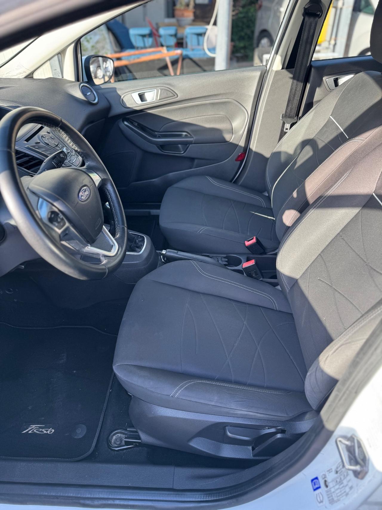 Ford Fiesta 1.5 TDCi 75CV 5 porte Black & White Edition