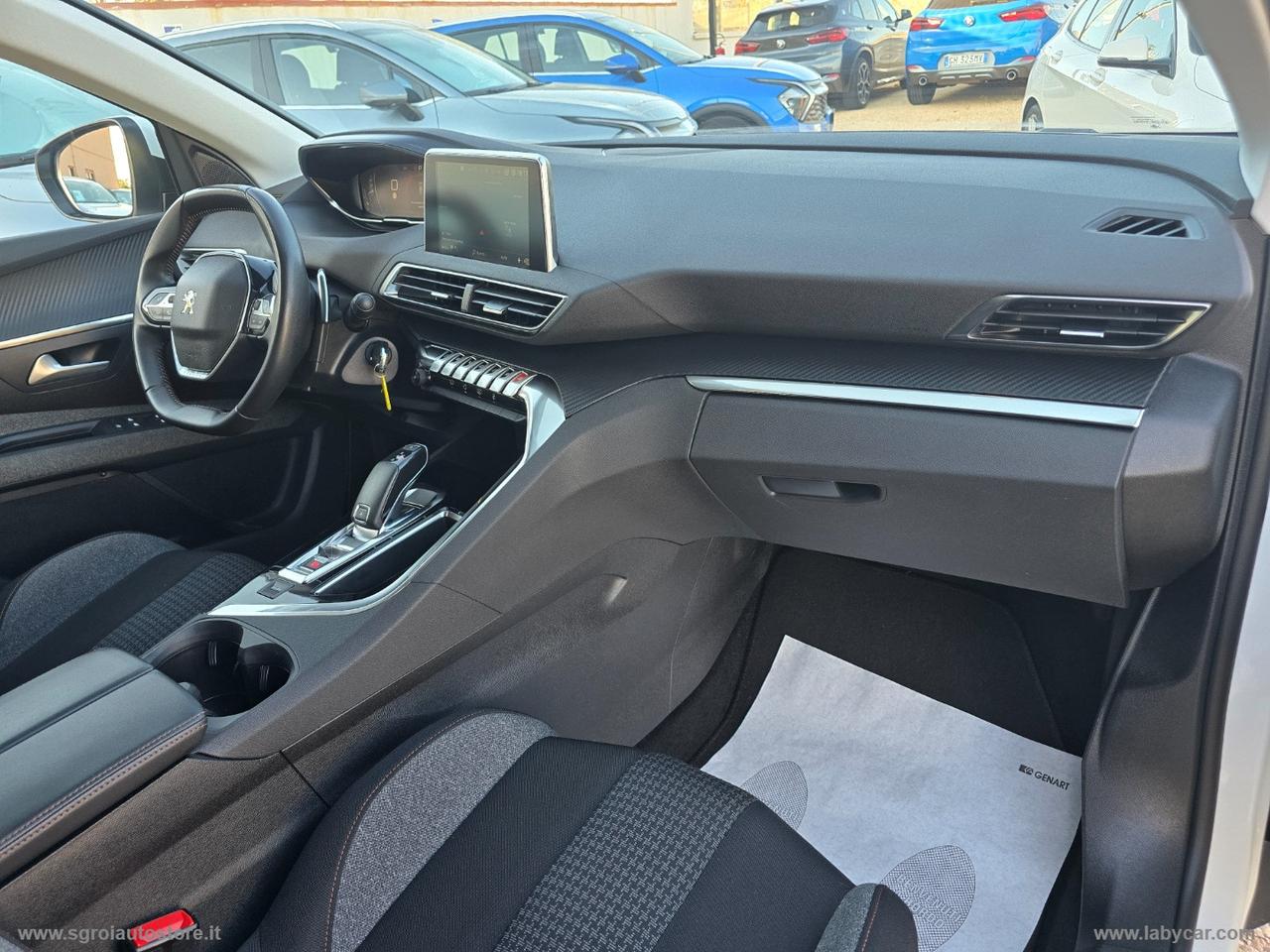 PEUGEOT 3008 BlueHDi 130 S&S EAT8 Business