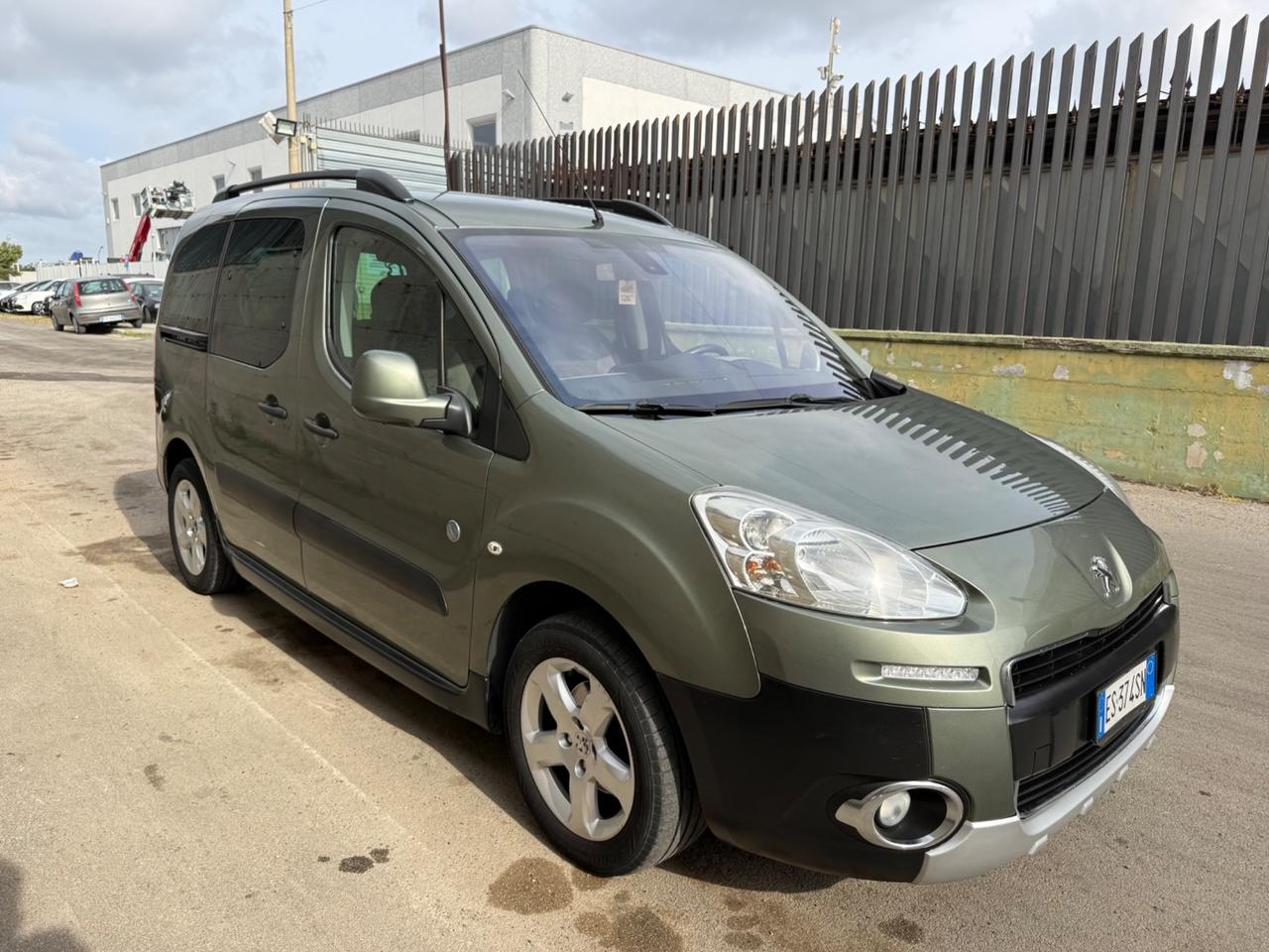 Peugeot Partner Tepee 1.6 Benzina 120CV Outdoor