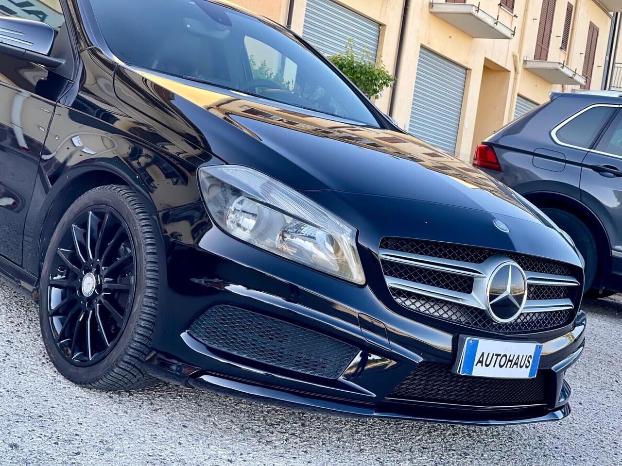 Mercedes-benz A 180 d Premium AMG R18 - FULL