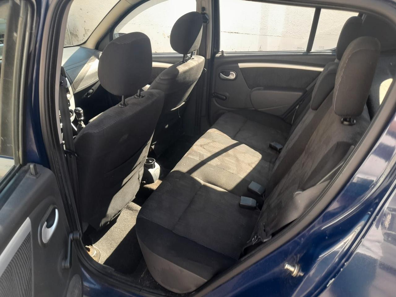 Dacia Sandero 1.4cc gpl (PRIVATO)-2009