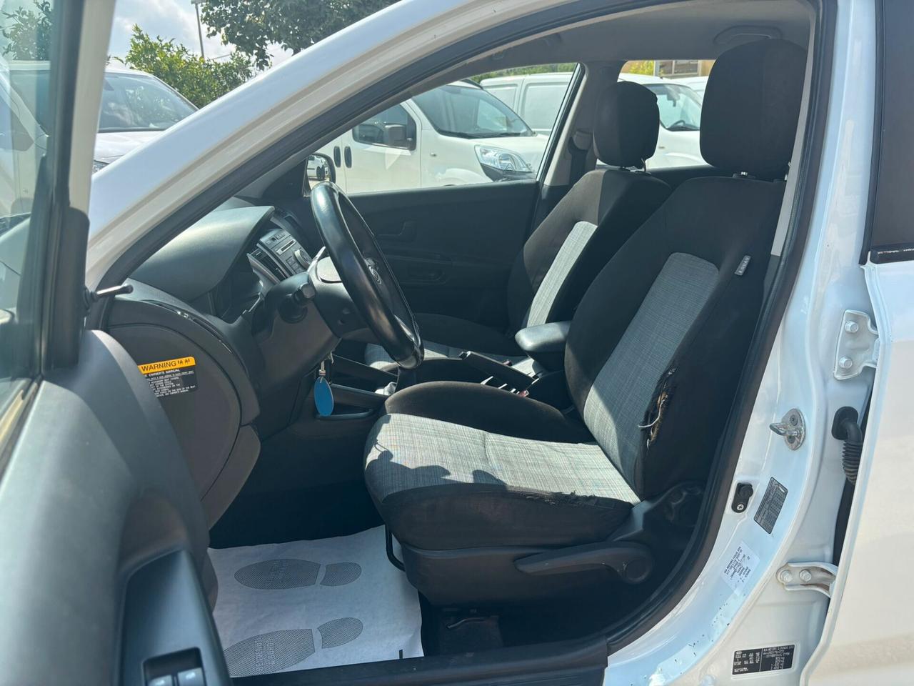 KIA CEE'D 1.4 B/GPL - 2009