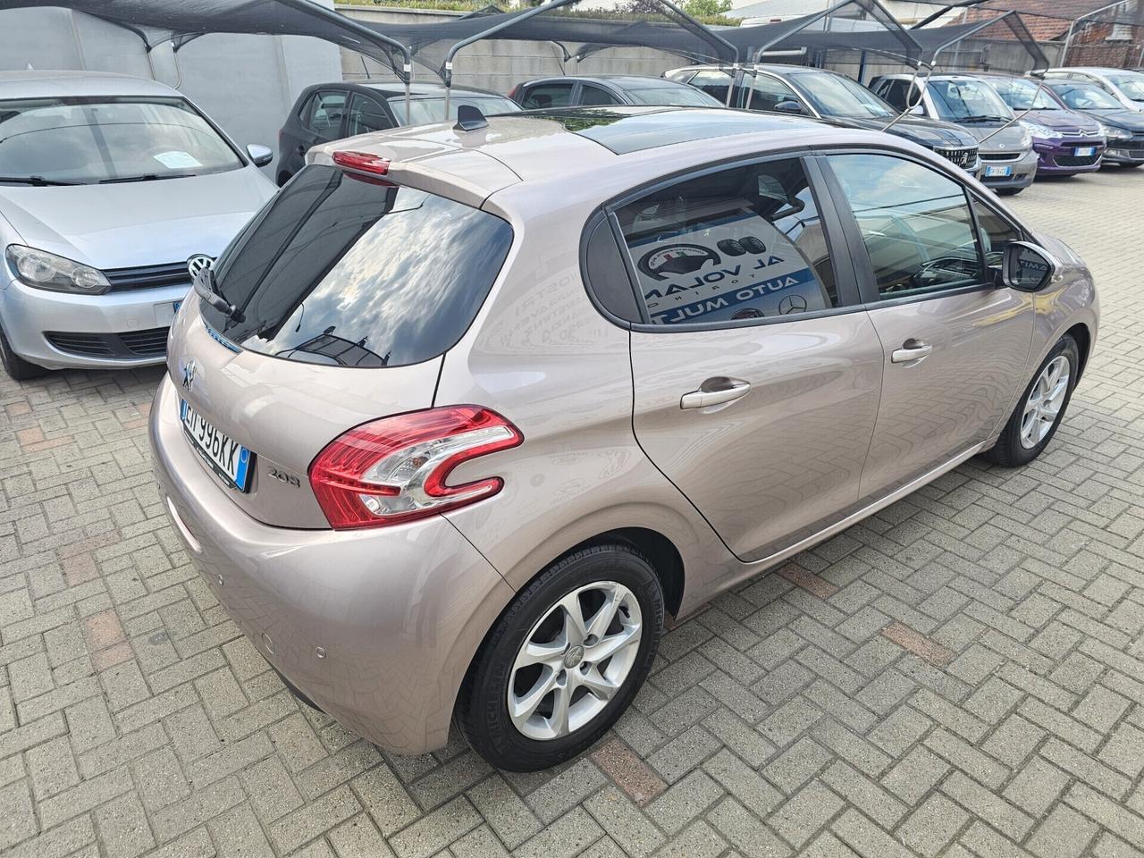 Peugeot 208 1.2 VTi 82 CV 5 porte Active - NeoPatentati