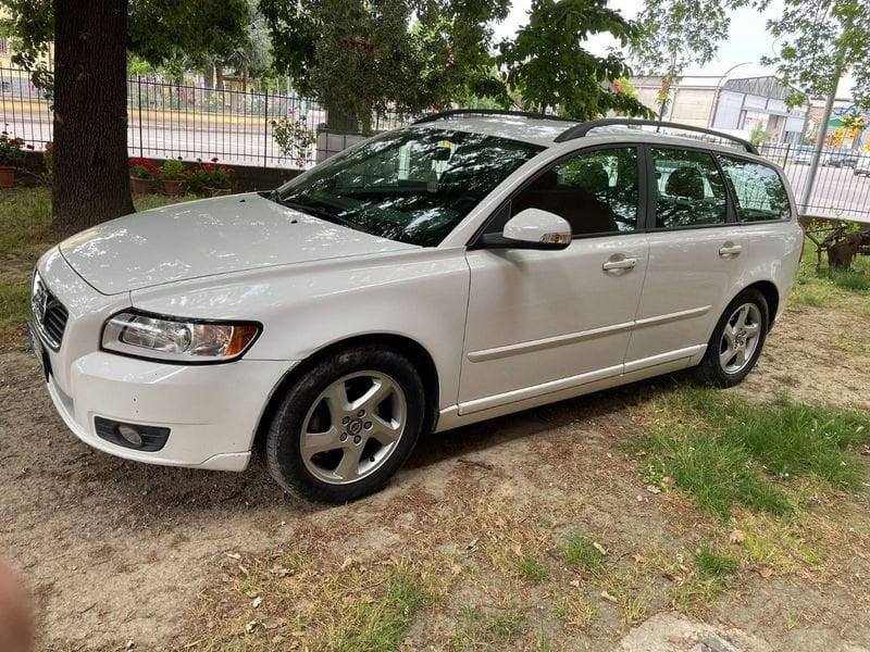 Volvo V50 V50 D2 R-design