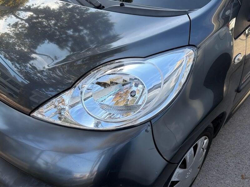 Peugeot 107 107 5p 1.0 12v Plaisir 2tronic