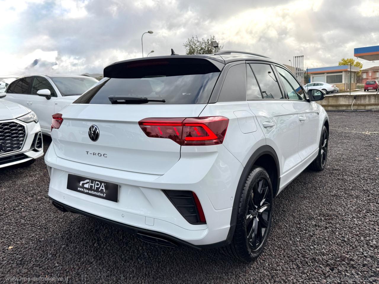 VOLKSWAGEN T-Roc 2.0TDI R-LINE NAVI LED PELLE MATRIX