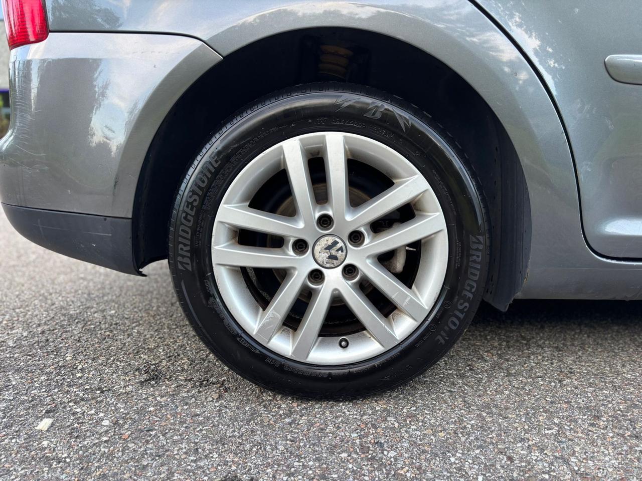 Volkswagen Touran 2.0 TDI 136CV 7POSTI Highline
