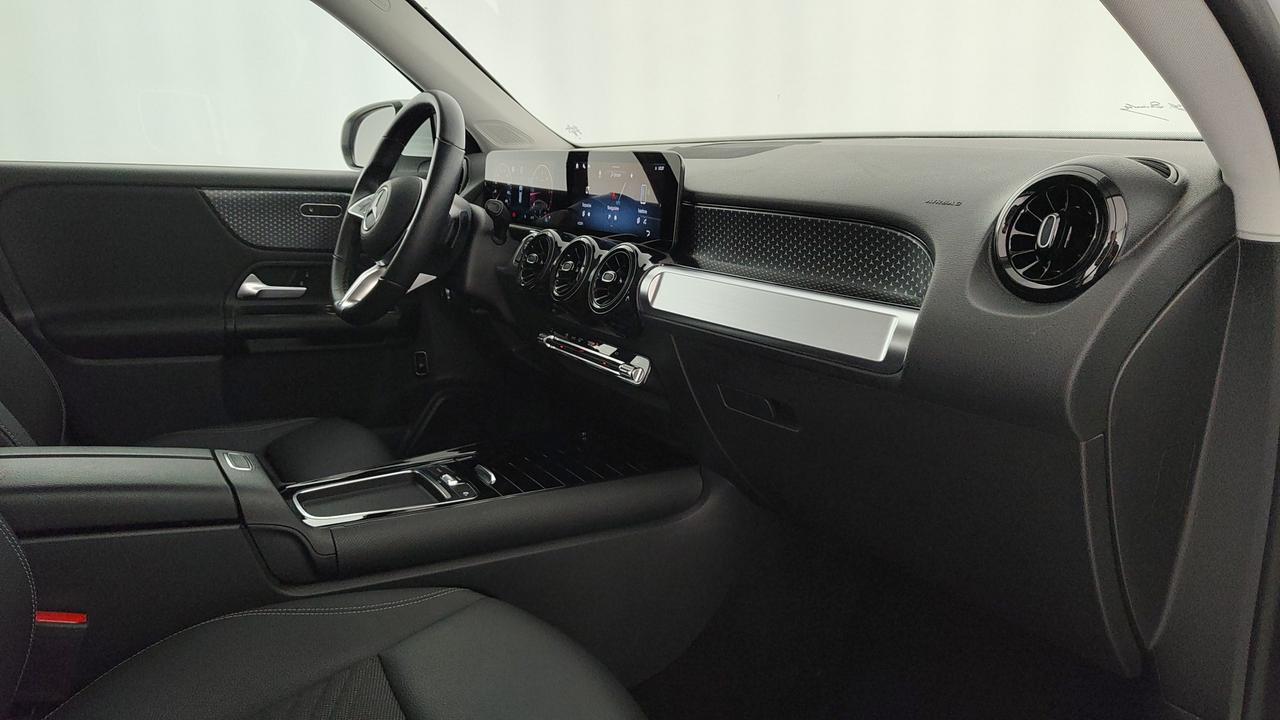 Mercedes-Benz GLB 180 d Advanced auto