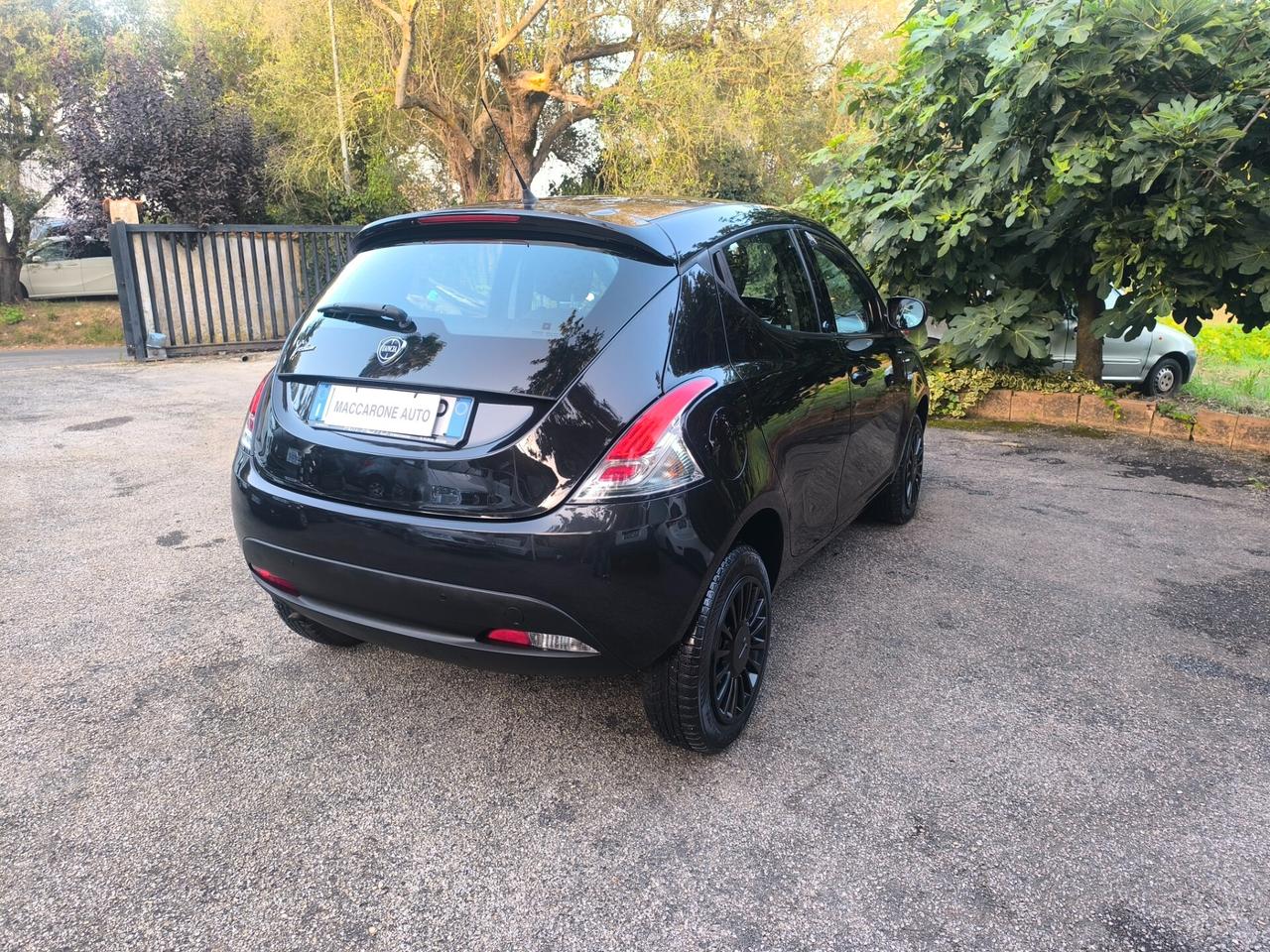 Lancia Ypsilon 0.9 TwinAir 85 CV 5 porte Metano Ecochic Gold