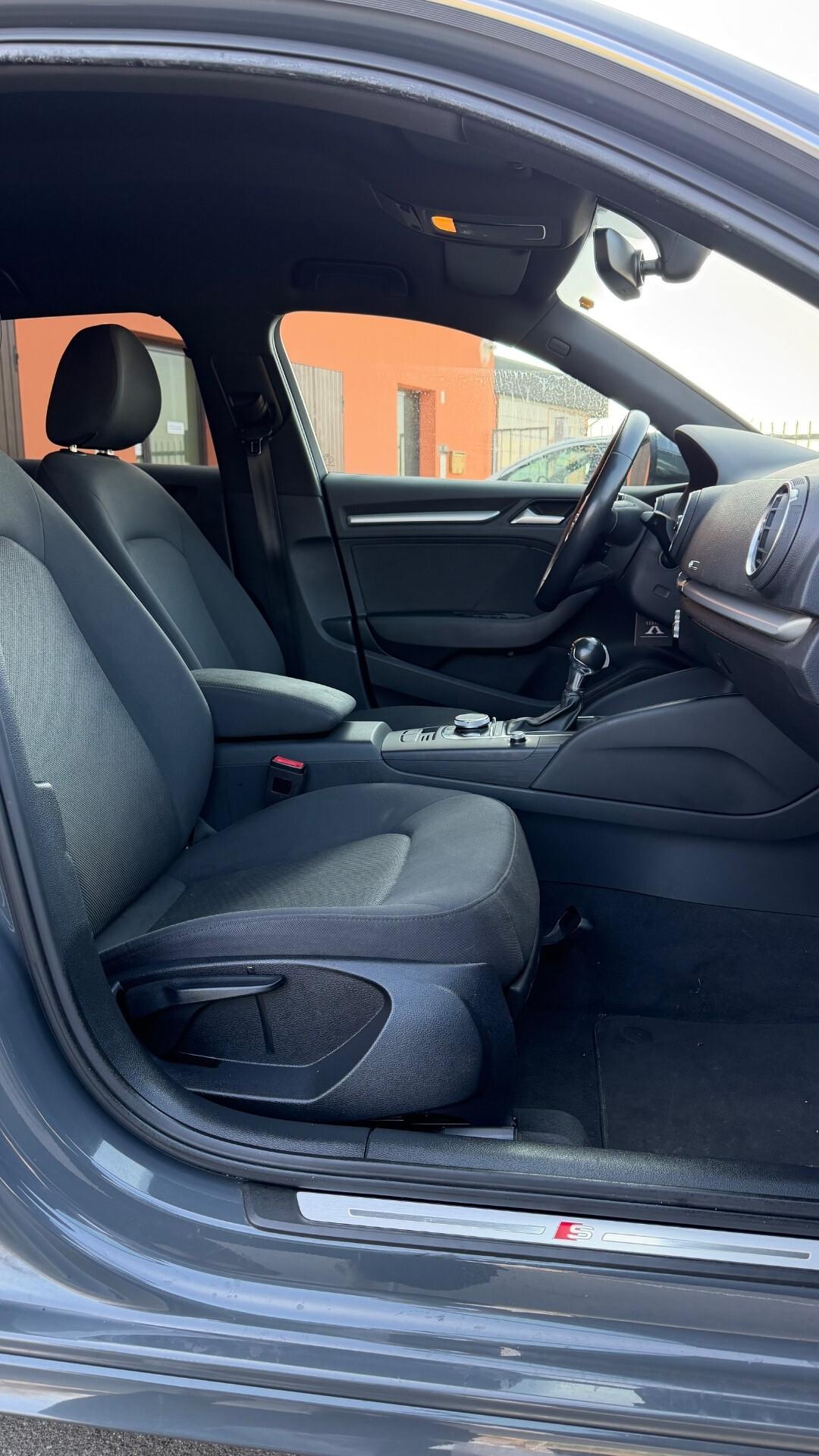 Audi A3 SPB 40 TFSI S tronic Sport