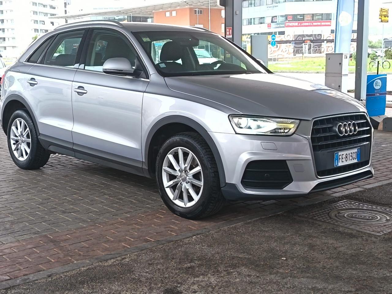 Audi Q3 2016 2.0 TDI 120 CV Business 12 MESI GARANZIA NAVI EURO6 NEOPATENTATI