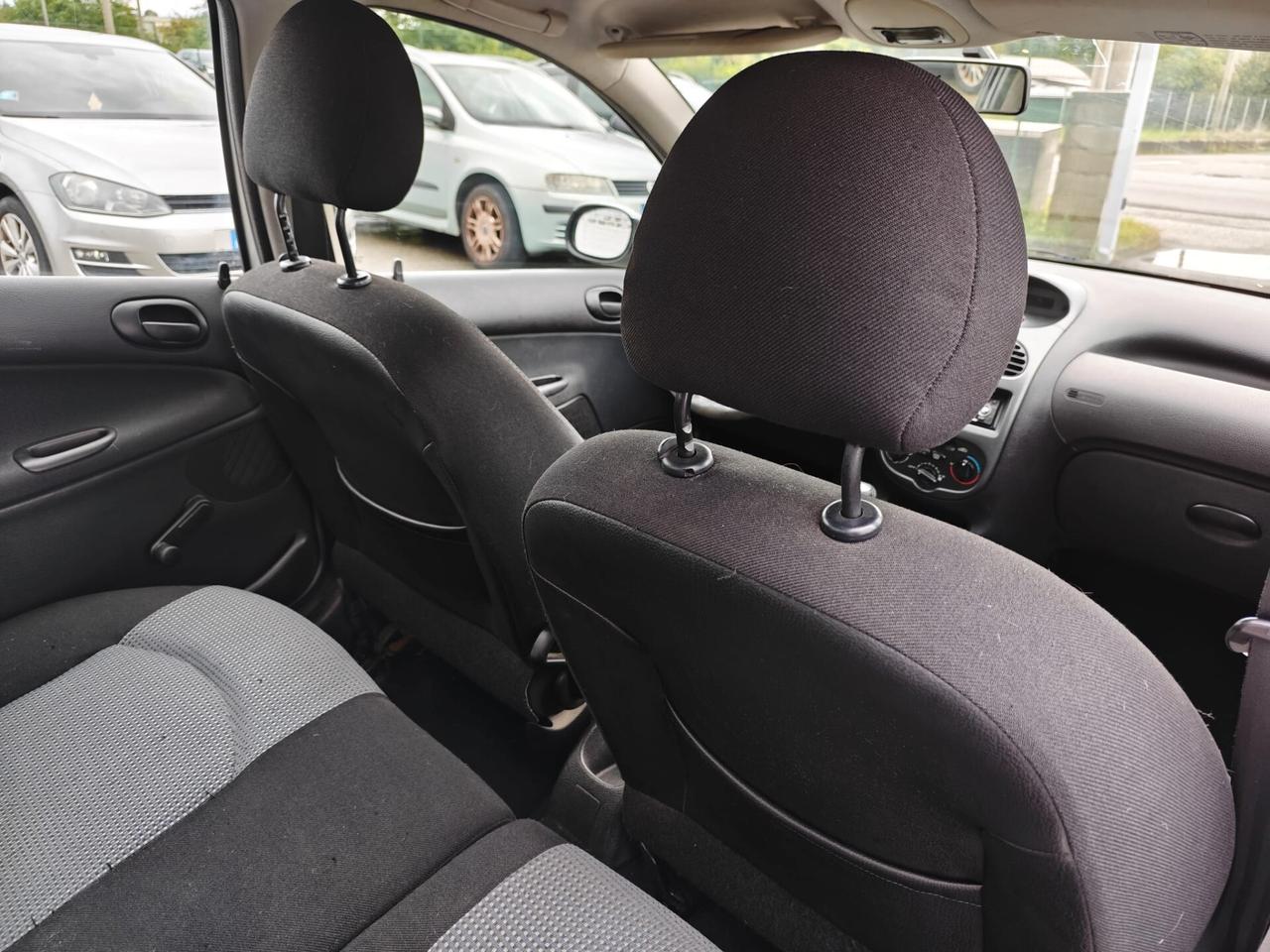 Peugeot 206 1.4 5p. Sweet Years