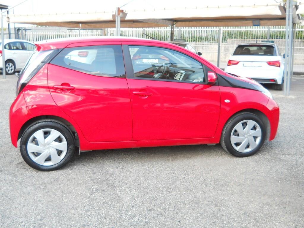 Toyota Aygo 1.0 VVT-i 72 CV 5 porte x-cool navi plus