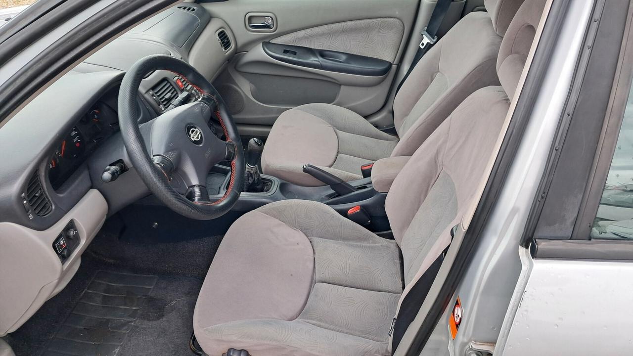Nissan Almera Tino Almera 1.5 16V 5 porte Comfort Gpl x Commercianti