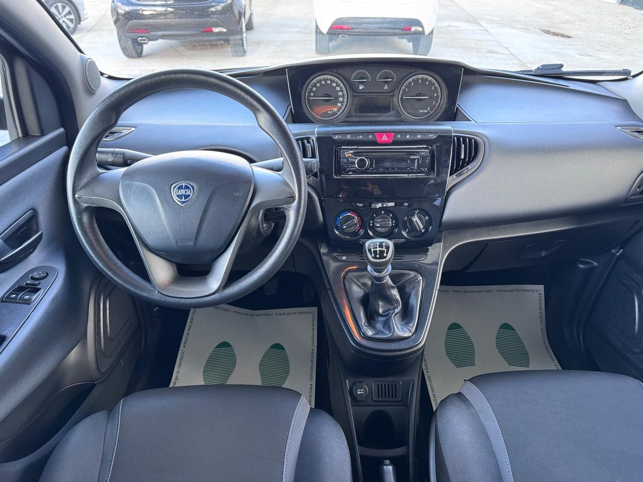 Lancia Ypsilon 0.9 TwinAir 85 CV 5 porte Metano Ecochic Platinum