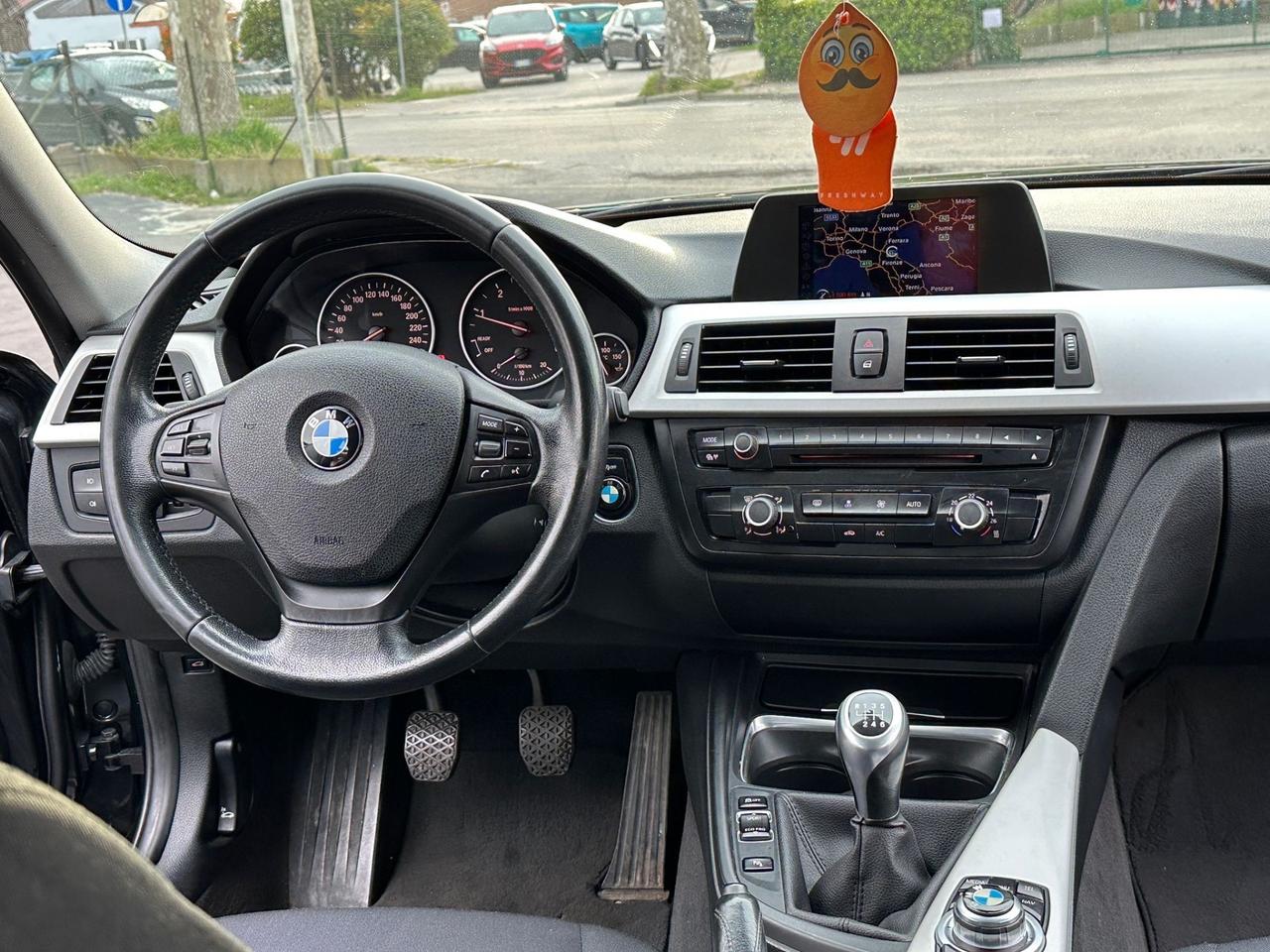 BMW 318 Touring Sport 2014